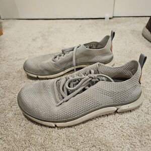 Clark's Knit Trigenic Shoes (men's 8)